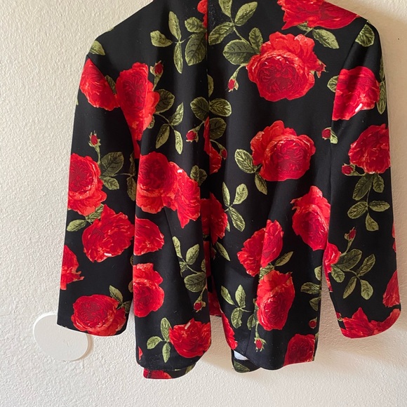 A Jacket - Picture 5 of 5